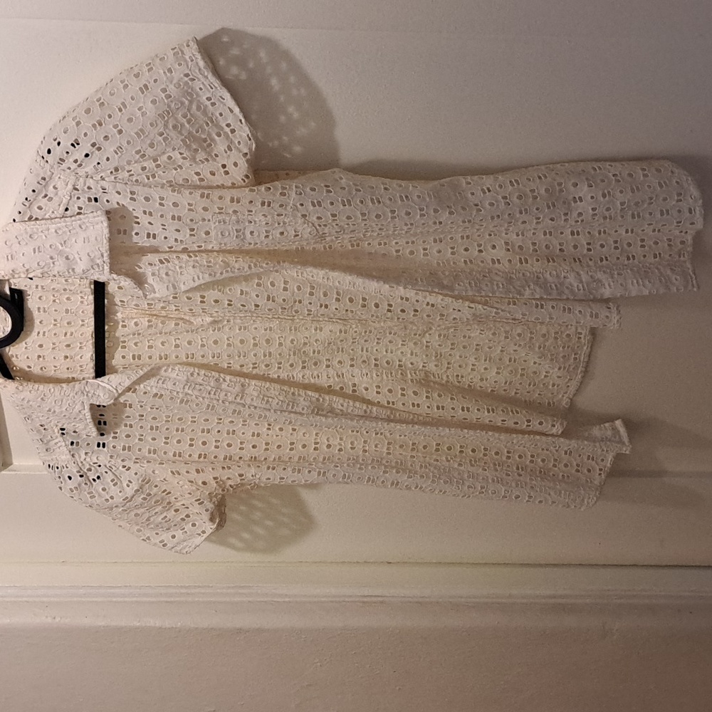 NY & CO white lace button down